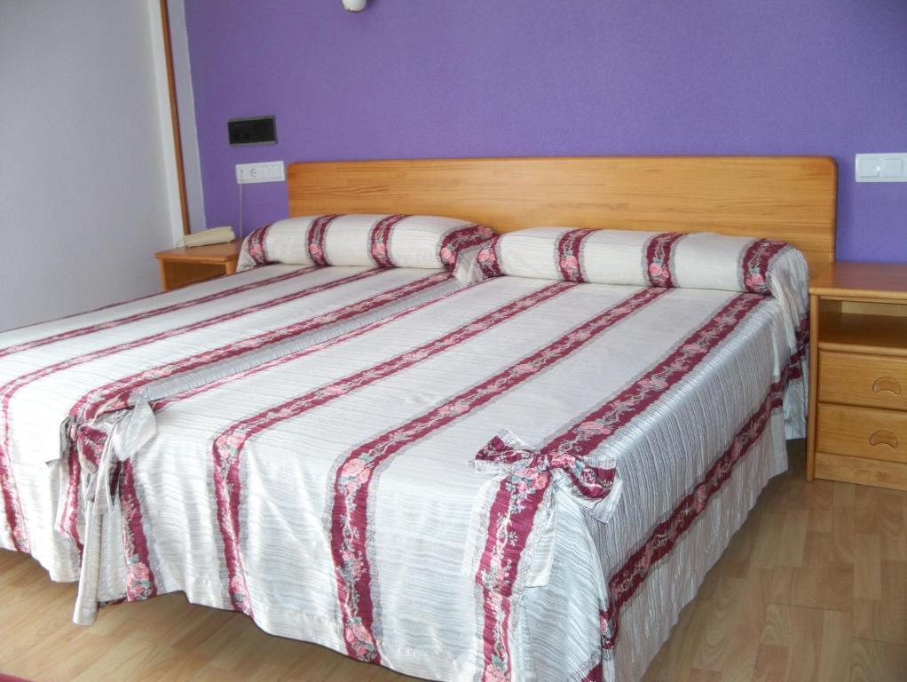 Hostal Virgen Del Villar Laguna de Duero Room photo