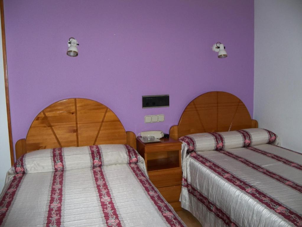Hostal Virgen Del Villar Laguna de Duero Room photo